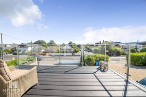 Balcony Off Master- click for photo gallery